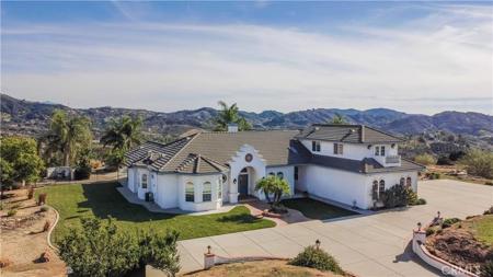25025 Las Palmeras Dr