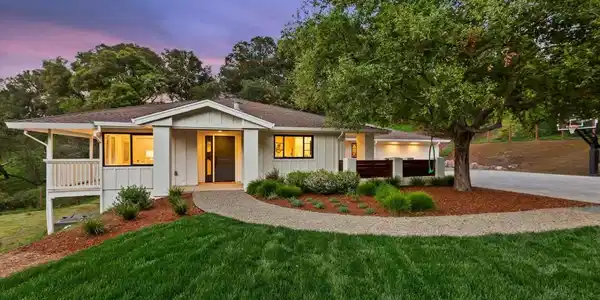 6 Del Valle