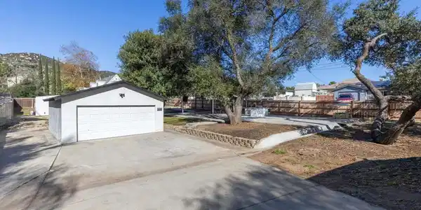 10292 Canyon Dr.