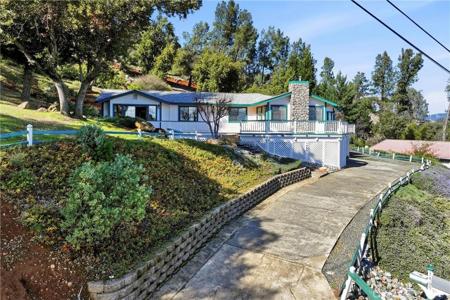3469 Greenwood