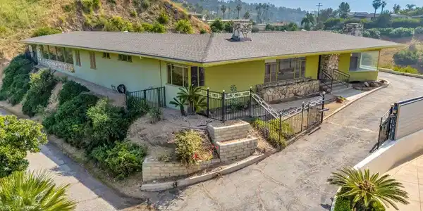 1682 Larco Way