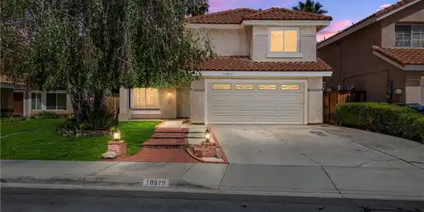 10979 Applewood Lane