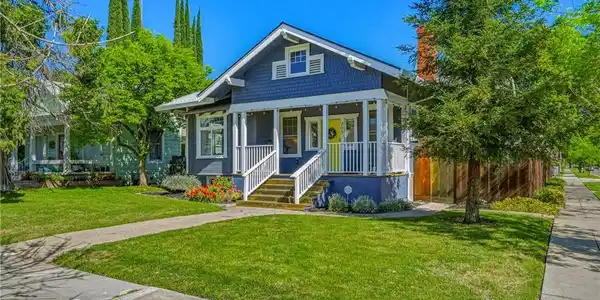 303 W 21st