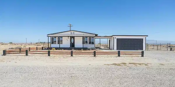 786 Molokai Avenue