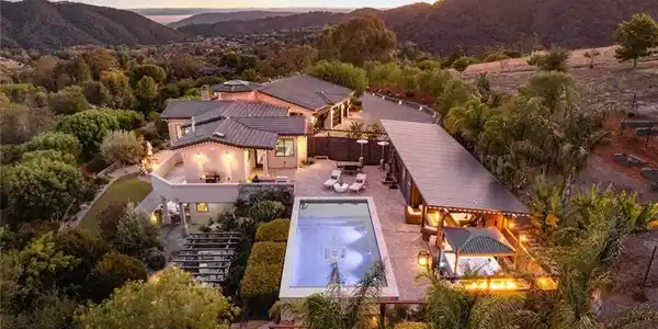 850 Bassi Dr.
