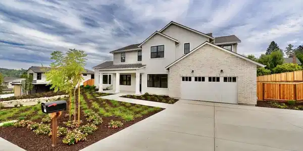 223 Sandraya Heights Road