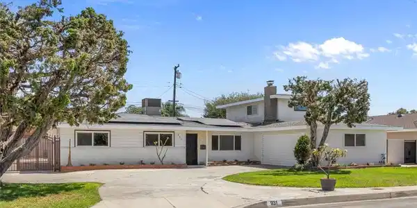 931 W Bainbridge