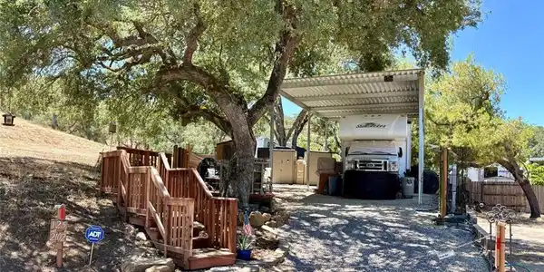 2102 Clamath Court