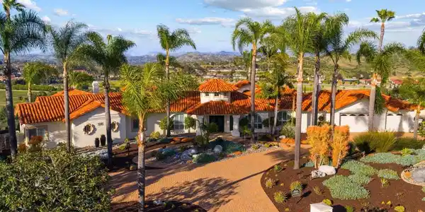 31402 Lake Vista Circle