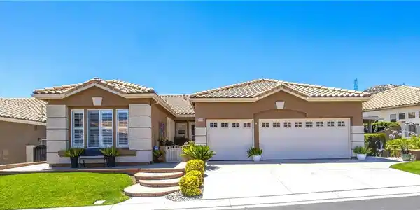 4925 Singing Hills