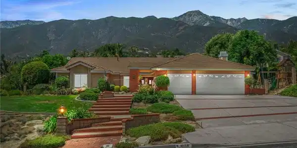 10158 Woodridge