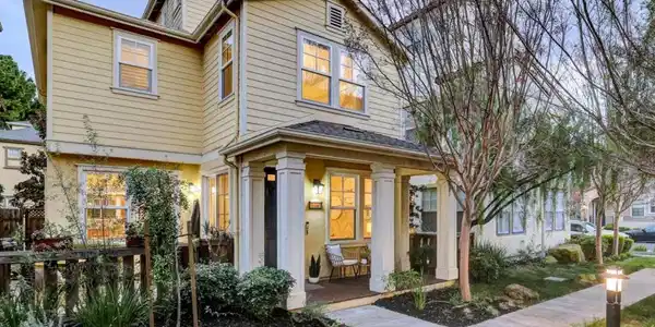 136 Avellino Way