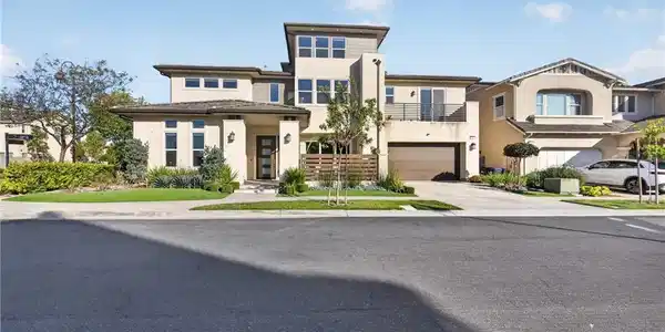 64 Chasma, Irvine, CA