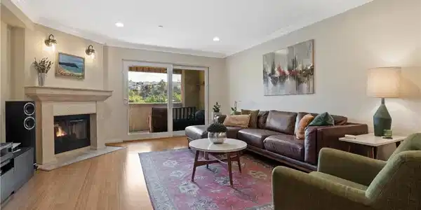 6221 Monterey