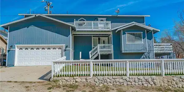 4413 Race Trail