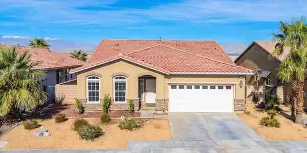 2590 Windmill Way