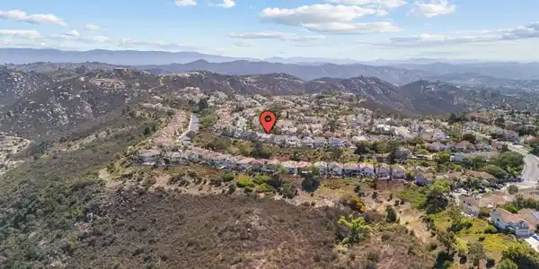 2462 Bear Rock Gln