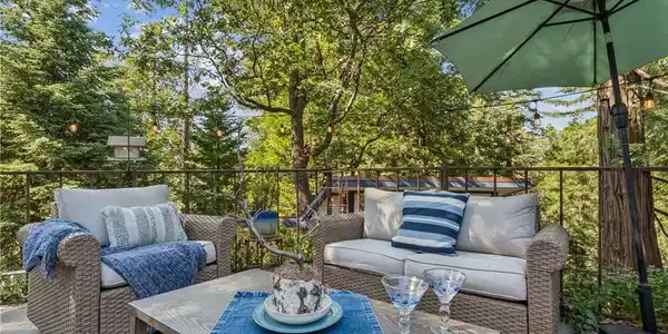 26472 Lake Forest