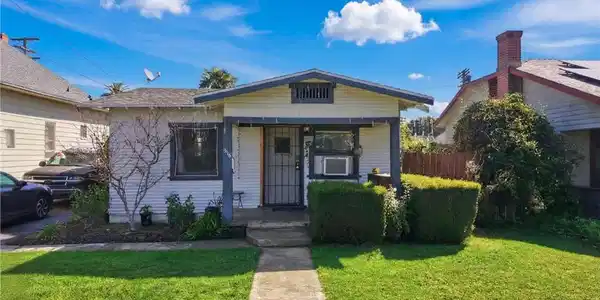 478 N Campus