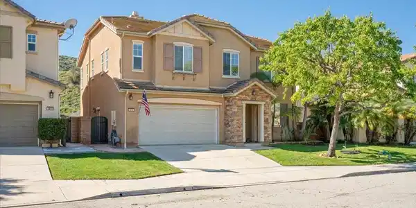 3910 Lake Circle Drive