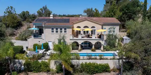4476 Fallsbrae Road