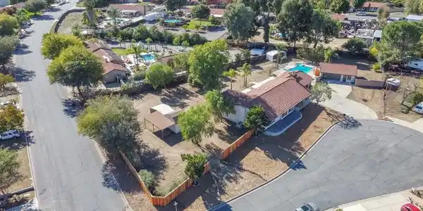 15175 Macias
