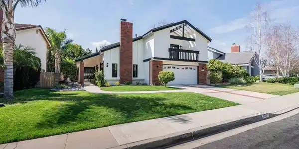 1093 Evenstar Avenue