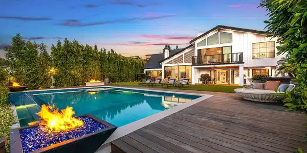 3915 Vista Linda Drive