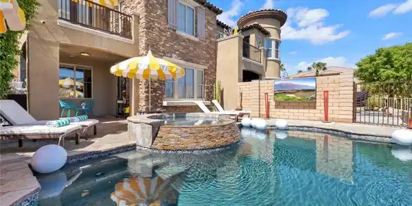 43240 Bacino Court