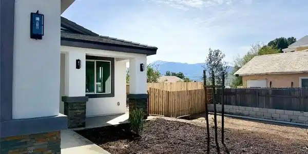 1164 N Hermosa Avenue