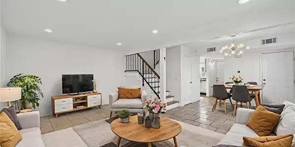 1223 Lenwood