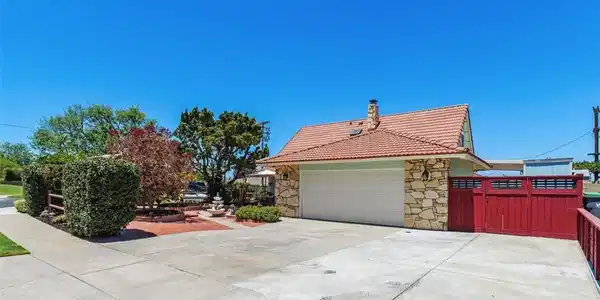315 E Monterey