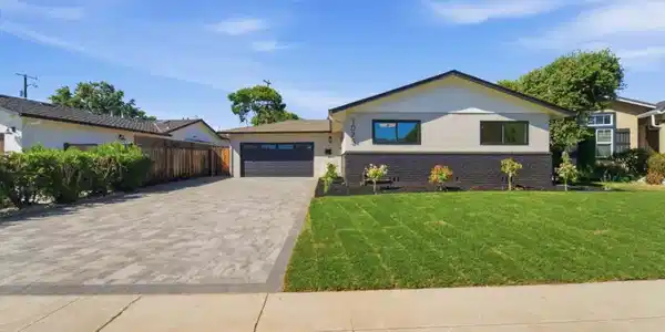 1075 Cloverbrook Drive