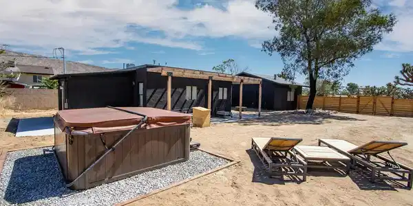 7438 Deer Trail