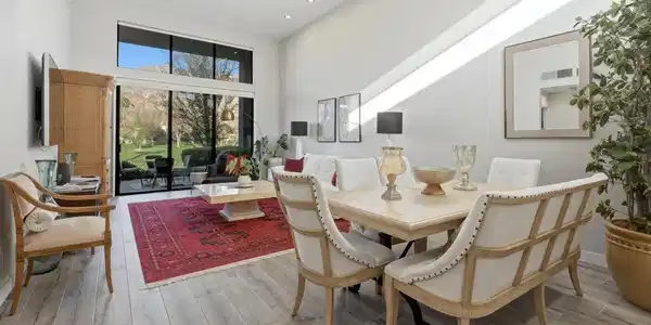 54781 Oak Hill