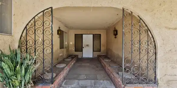 Image 4
