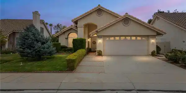 5633 Riviera