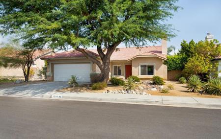 1598 Amelia Way