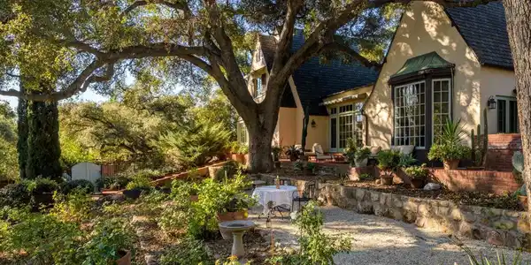 1104 Foothill Road