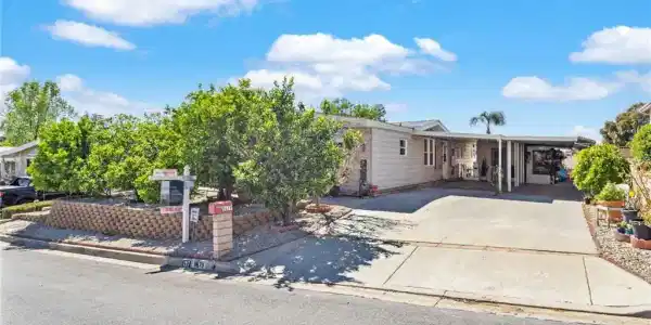 9679 Rosedale