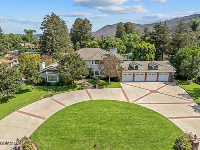 2216 Applewood Lane