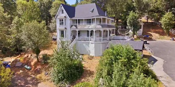 450 N Dart Canyon