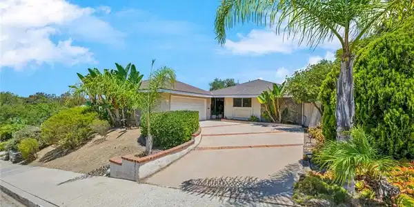24761 Calle Vieja
