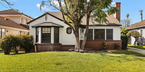 233 Rosemont