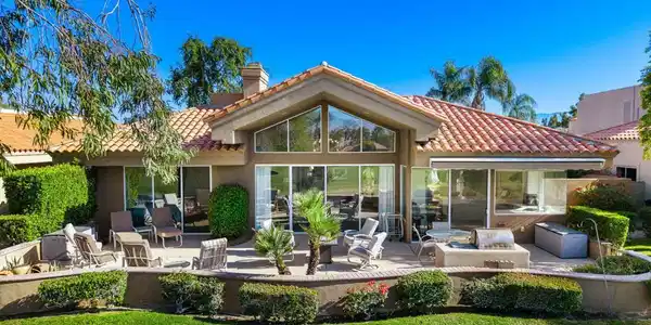 39 La Costa Drive