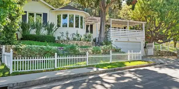 4104 Saugus Avenue