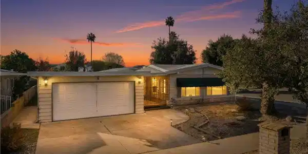 2683 Chamise Way