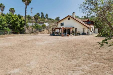 3329 Mandy Lane