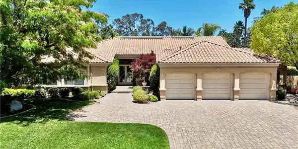 4228 Saddlecrest Lane