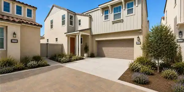 4157 S Winwood Paseo